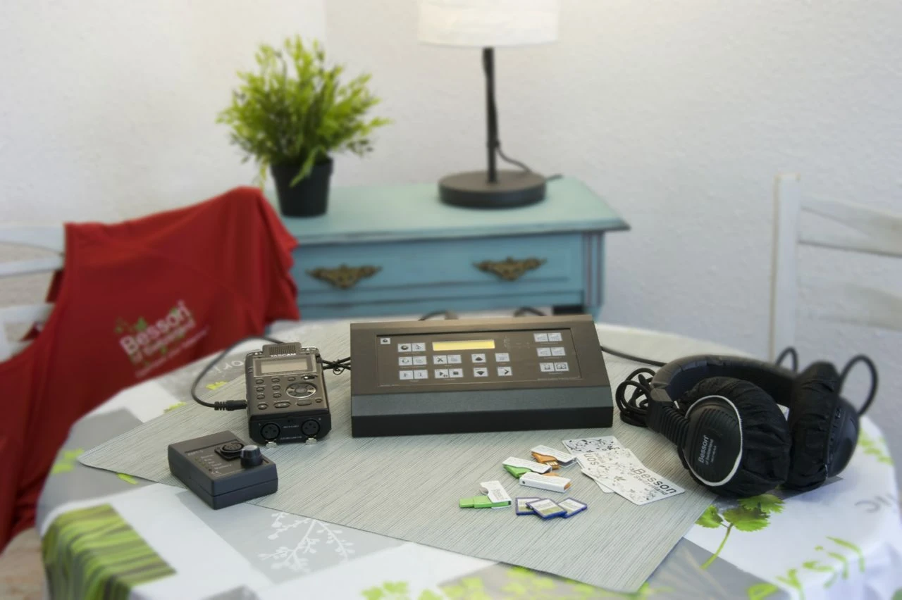 Besson® Electronic Ear on a table